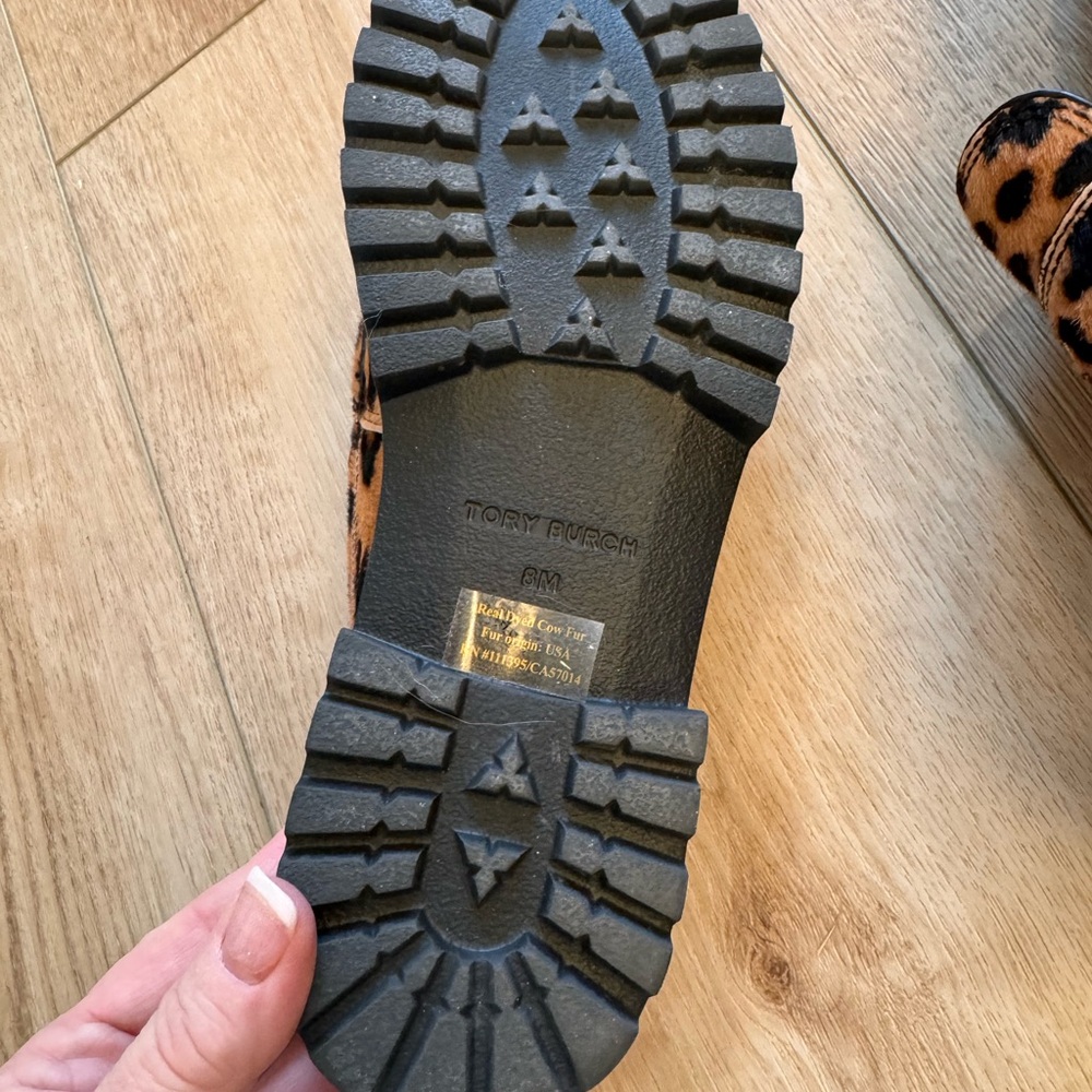 Tory Burch Leopard Print lug  Loafers - Picture 3 of 7